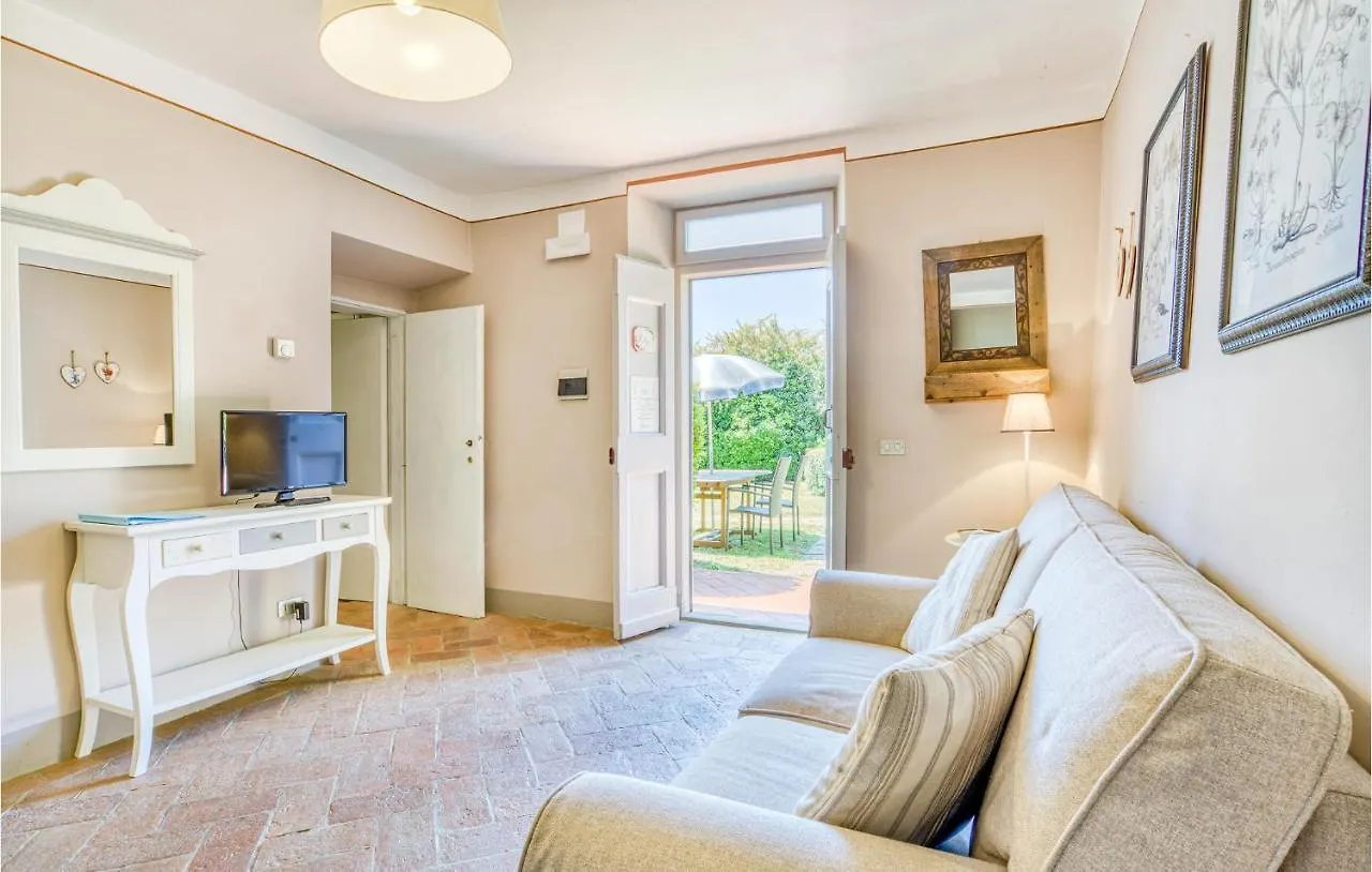 Amazing Home In Larciano Ferienhaus
